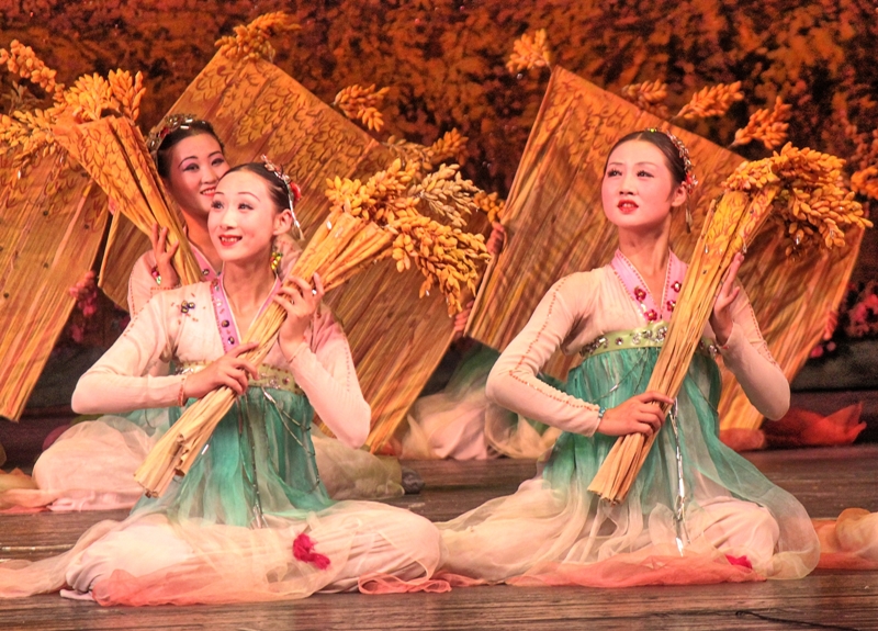A performance of Tell O'Forest at the Grand Theatre in Hamhung, North Korea